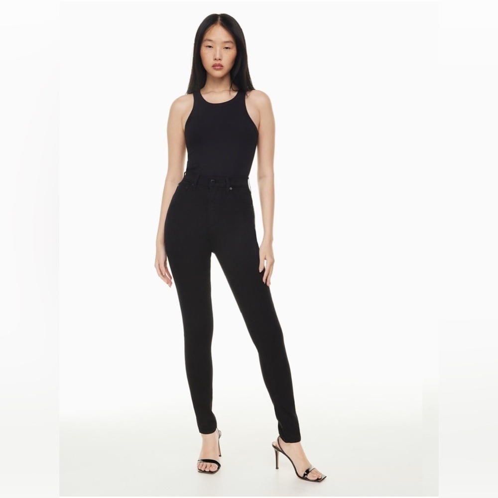 Denim Forum The Lola High Rise Skinny Size 29
High-waisted skinny jeans